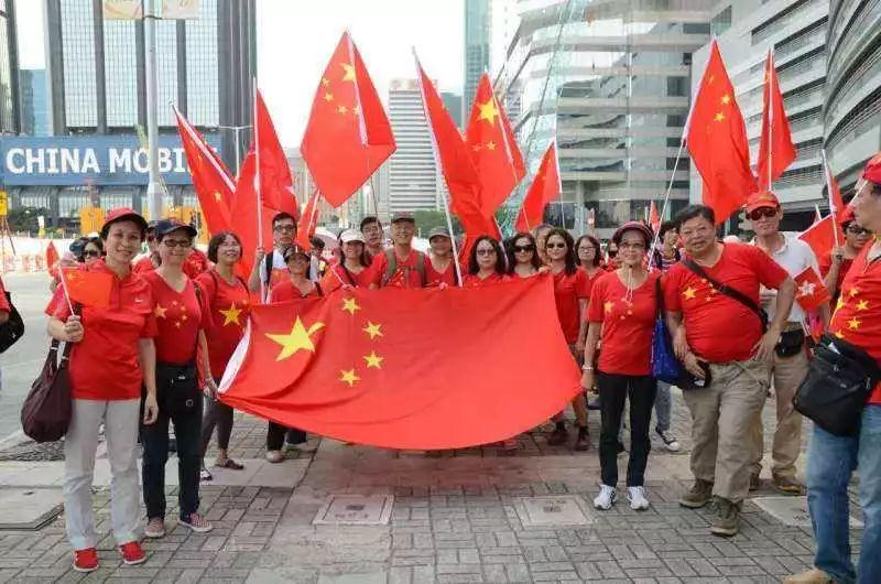 穆萨:迈尼昂被种族歧视后不想继续踢,必须对歧视行为采取行动