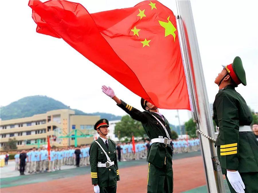 做了亏心事担心被发现和害怕被发现一样吗？游戏画面